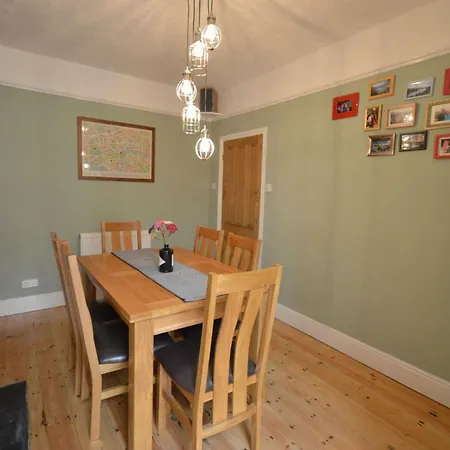 בית נופש Modern 3 Bedroom Near Bedminster *