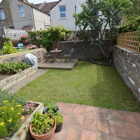 Modern 3 Bedroom Near Bedminster Bristol