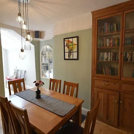 בית נופש Modern 3 Bedroom Near Bedminster בריסטול
